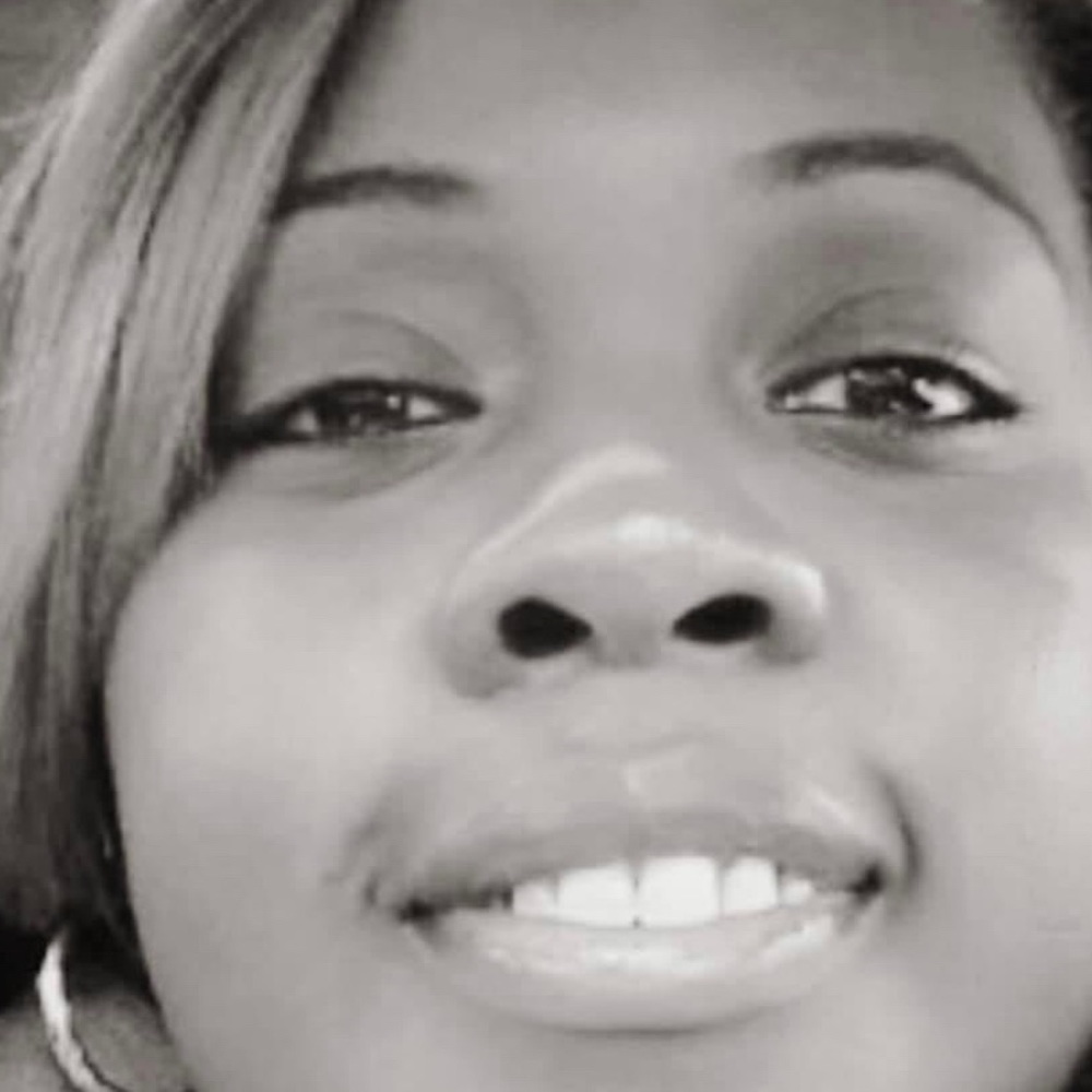 Meet your Posher, Ivori